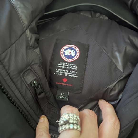 SOLD 🔥AUTHENTIC CANADA GOOSE ALLISTON COAT - Picture 9 of 14